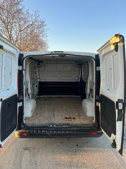 Renault Trafic - 11