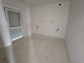 Novostavba apartmánu v Chorvátsku na ostrove VIR. - 11