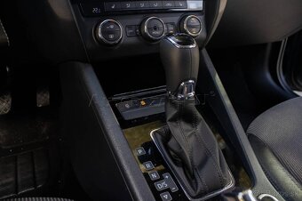 Škoda Octavia 3 combi 2.0TDI 110kw DSG - 11