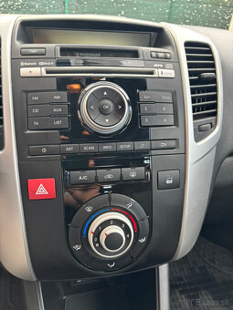 Kia Venga - 11