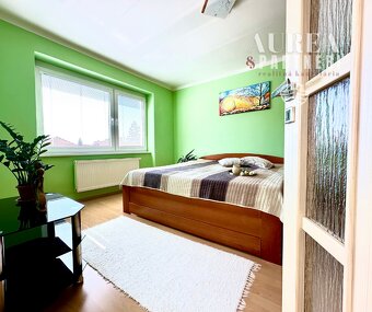 PREDAJ 2-IZB byt priamo v srdci centra mesta pri Námestí - 11