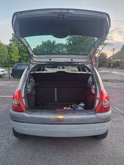 Renault Clio - 11