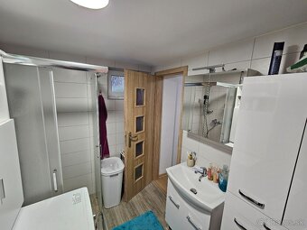 Predám rodinný dom v centre mesta. - 11