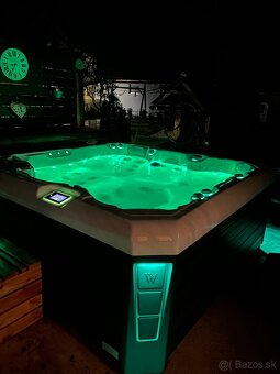 Vírivka Jacuzzi Wellis - 11