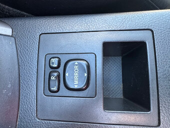 Toyota RAV4 2.2 D-4D AKONTACIA OD 0% - 11