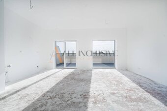 ZNÍŽENÁ CENA l NA PREDAJ 3 IZBOVÝ BYT S BALKÓNOM, PODUNAJSKÉ - 11