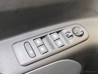 Rodinné auto Citroen Berlingo BlueHDi 130 S&S Shine M, DPH - 11