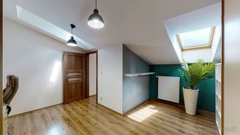 Prenájom 3 izbového zariadeného mezonetu s parkovaním, Hlavn - 11