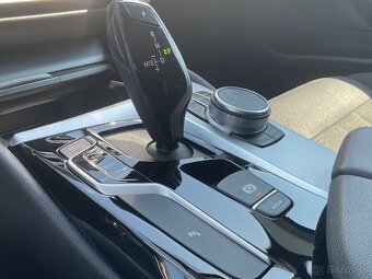 BMW 520d Touring G31 - 11