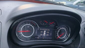 Opel insignia - 11