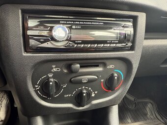 Peugeot 206 + 1.1 Magic - 11