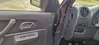 Suzuki Jimny 1.3 I VVT Style - 11