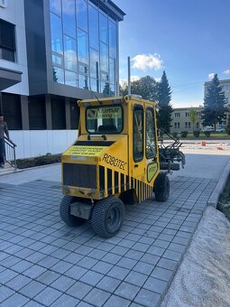 Strojová pokladka/ukladanie zámkovej dlažby TOP - 11