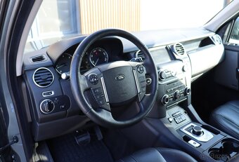 Land Rover Discovery 3.0 TDV6 SE - 11