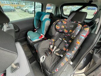 Mazda 5 2.0 benzín - 11
