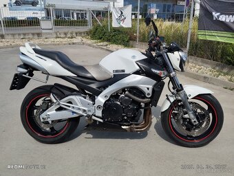 SUZUKI GSR 600 - 11