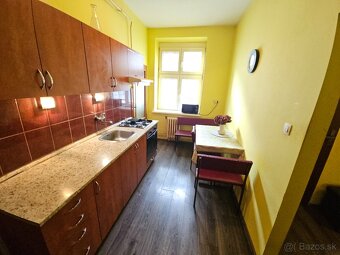 Priestranný tehlový 3 izb. byt  s loggiou v centre BA - 11