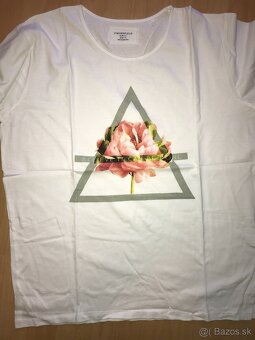 TRIČKÁ veľ. M - 11