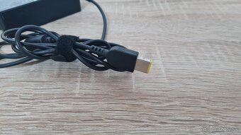 Lenovo nabijacka - 11
