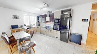 ✅ Priestranný RD 160m2 - TRI VODY - Malinovo - 11