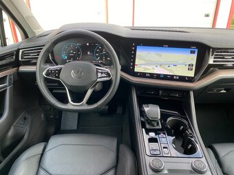 Volkswagen Touareg 3.0 V6 TDI Elegance 4Motion DPH - 11