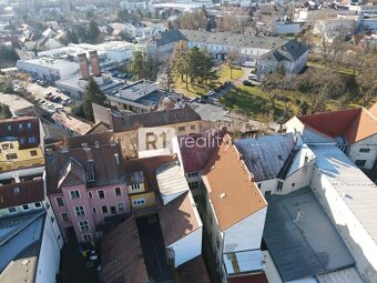 Lukrativna budova "Hubacsek" Teplická /pozemok 1302 m2/ ce - 11