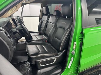 Dodge RAM 1500 Laramie Crew Cab 4x4 - 11