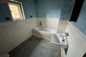 Šesťizbový rodinný dom s  priestranným pozemkom - Breznička. - 11