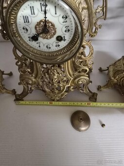 Starozitne krbove hodiny a svietniky.....cislo 13 - 11