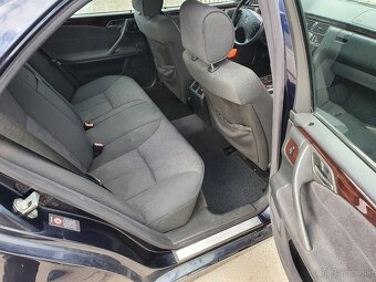 Predám Mercedes Benz E320i 4-Matic automat - 11