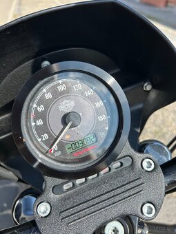 Harley Davidson Sportster 1200 Iron - 11