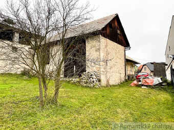 Rodinný dom / chalupa s veľkou záhradou v tichej obci Horn - 11