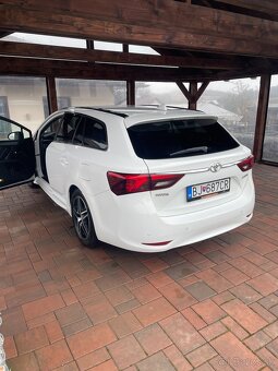 Predám Toyota Avensis 1.6 D-4D Business Edition - 11