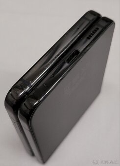 Samsung Galaxy Z Flip 4 - 11