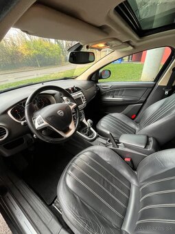 Lancia Delta Platino 2.0 JTD Multijet 2009 - 11