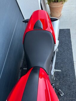 Ducati Monster 696+ - 11