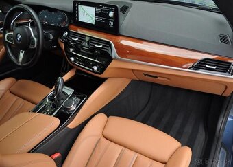 BMW Řada 5 530xD M-SPORT ČR 1.MAJ PANOR. 210 kw - 11