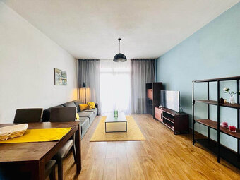 Moderný 2-izbový byt s loggiou v historickom centre Košíc – - 11