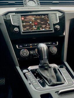 VW Passat Highline 2015 2.0bitdi DSG 300ps 4motion 360° - 11