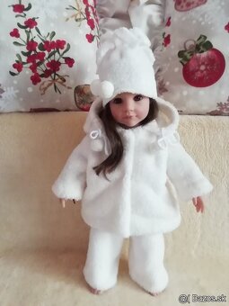 Babika Gotz Hannah s oblecenim - 11