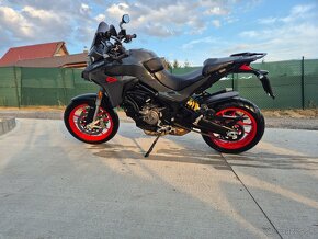 Ducati Multistrada V2s - 11
