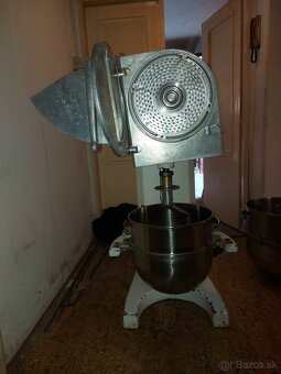 Veľký profi kuchynský robot ALBA RE 22 - 11