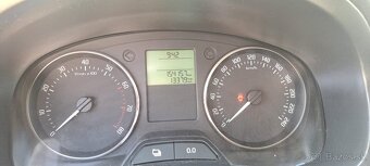 Škoda Fabia 1.4i  -- 154.000km --- - 11