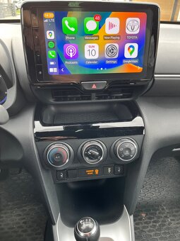 Predám Toyota Yaris Cross benzin - 11