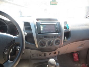 Toyota Hilux 2,5  106kw - 11