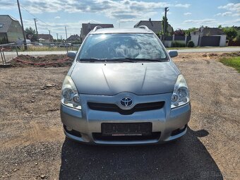 Toyota corolla verso - 11