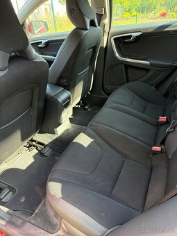 VOLVO S60 - 11