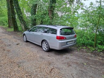 Honda Accord Tourer 2.2 i-ctdi - 11
