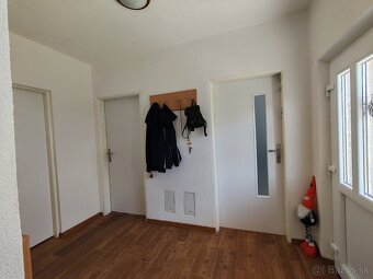 RODINNÝ DOM POLTÁR - 11