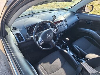 Mitsubishi Outlander 2.2 DI-D - 11